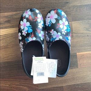 Crocs Neria Pro 2 Graphic Clog 7